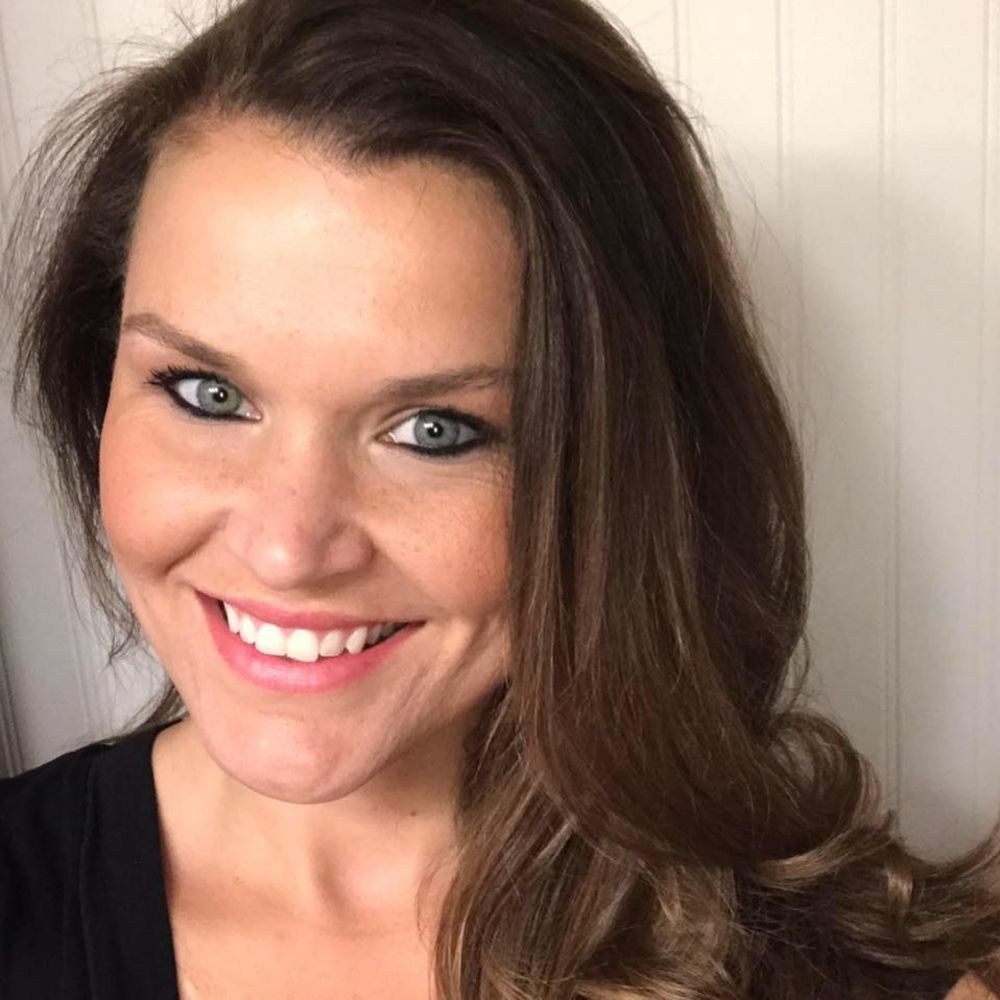 Meet your Posher, Holly